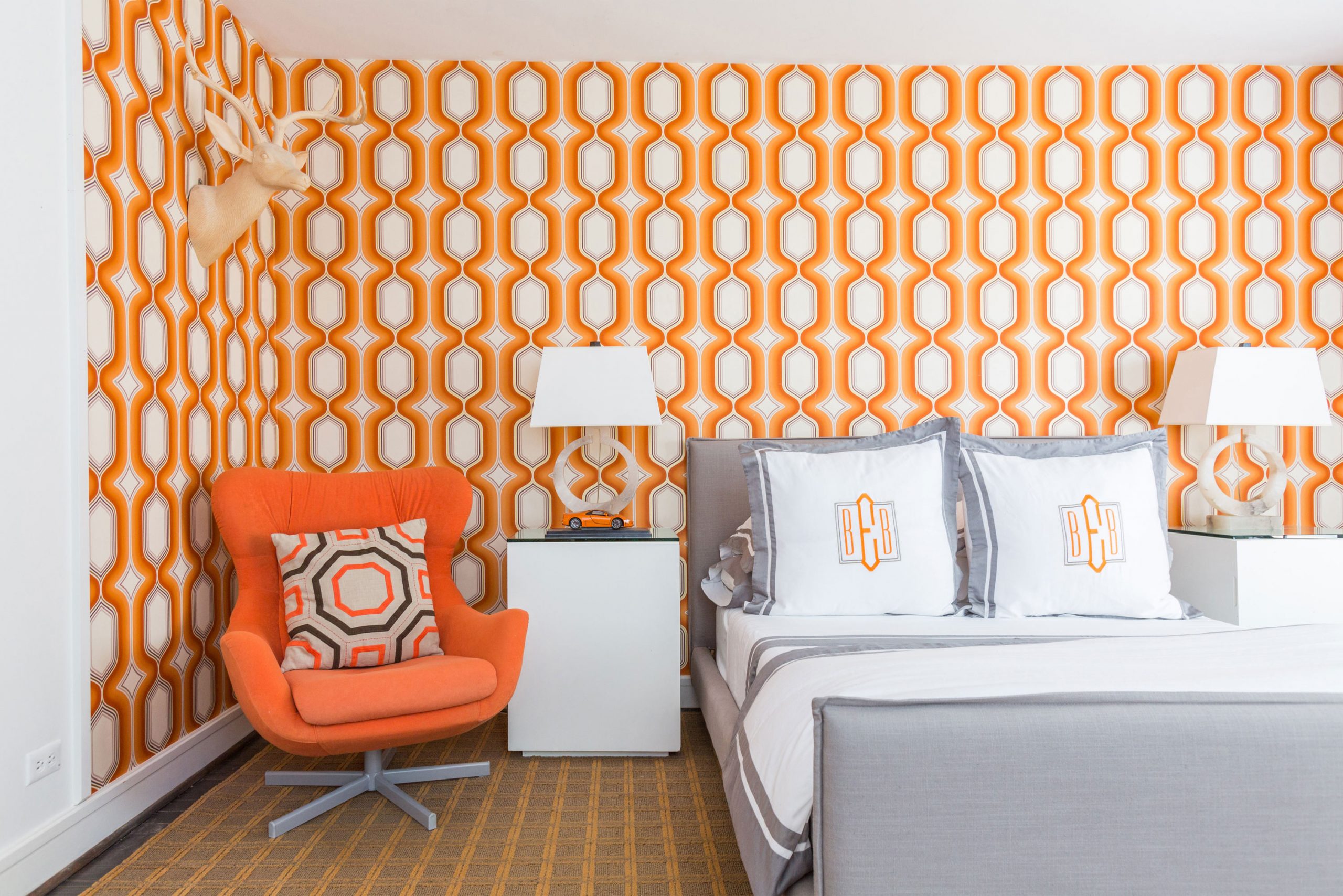 kids orange accented bedroom - Creative Tonic