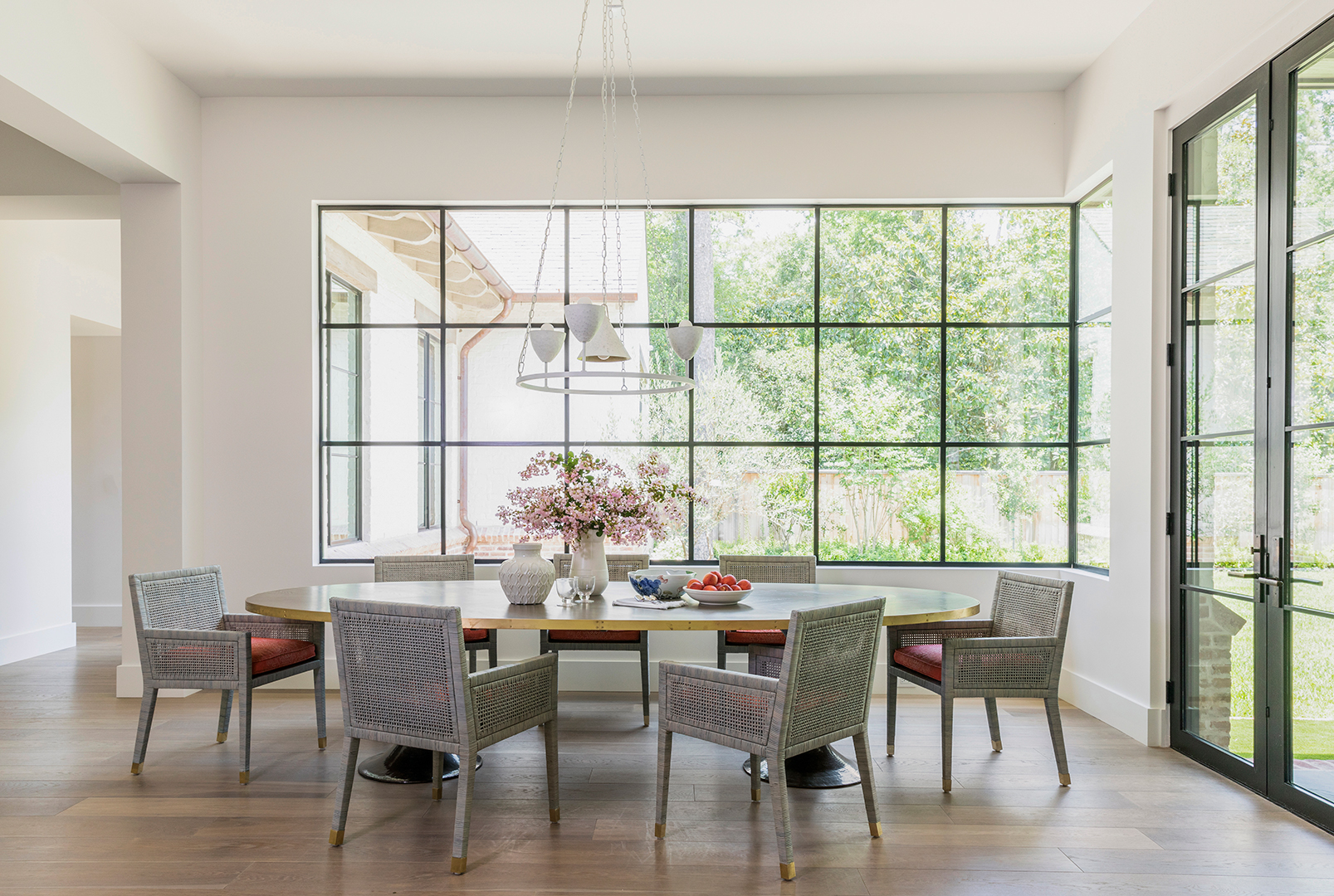 Modern-Dining-Room-Design-Houston-Creative-Tonic